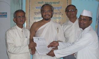 From left Mr. Shivaji Vatkar, Pujya Devendra Samarji Maharaj, Mr. Girish Shah and H.B.P. Bapu Mahara From left Mr. Shivaji Vatkar, Pujya Devendra Samarji Maharaj, Mr. Girish Shah and H.B.P. Bapu Mahara